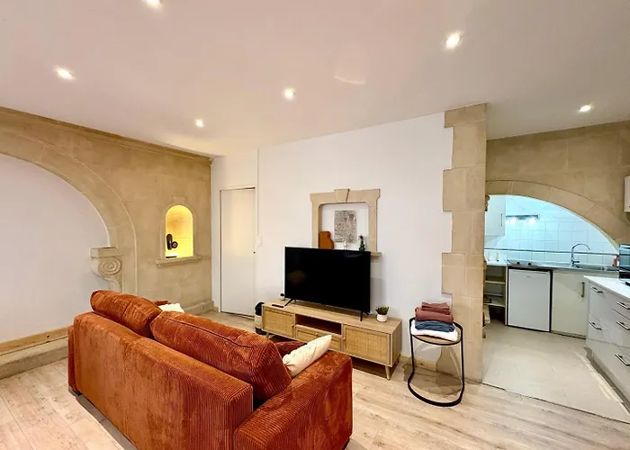 Le Bijoux De Nimes, T2 Centre *